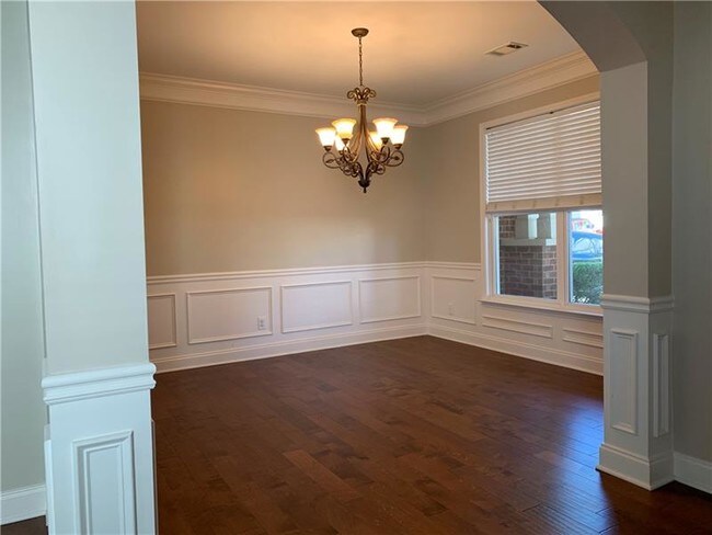 Building Photo - 6025 Beaver Ridge Dr
