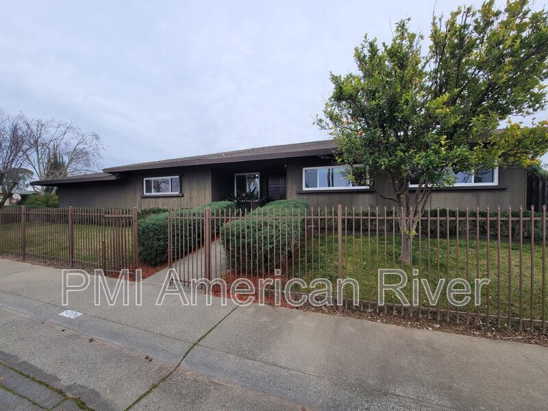 Foto principal - 5806 Ambler St