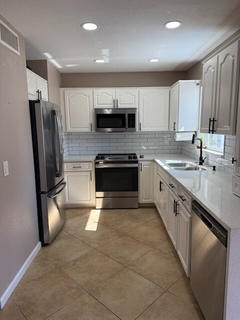 Foto del edificio - Beautiful 3BR 2BA Home w/ Fenced Yard in Tampa