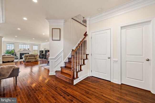 Building Photo - 184 Iron Hill Way