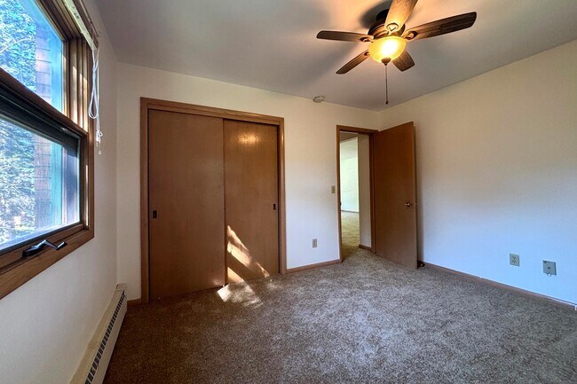 Foto del edificio - 2409 Fremont Ave