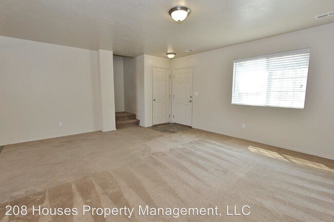 Building Photo - 3 br, 2.5 bath House - 580 W. Willow Dale Way