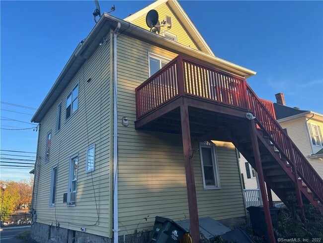 Building Photo - 173 Wakelee Ave