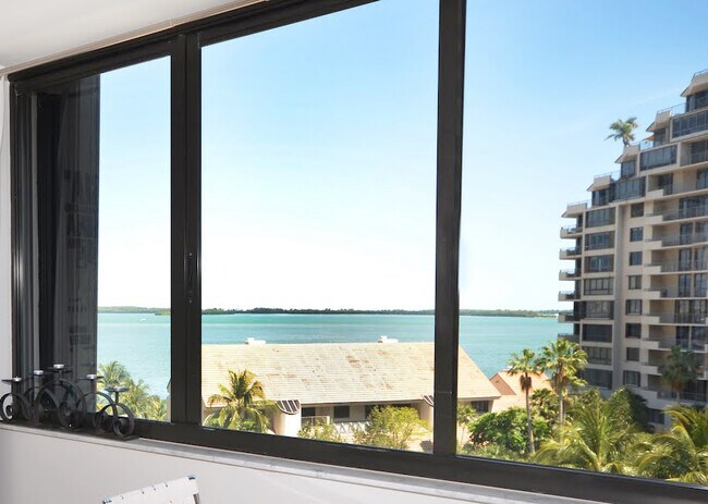 Foto del edificio - 540 Brickell Key Dr