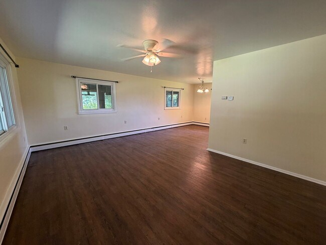 Foto del edificio - 3737 W Howell Rd