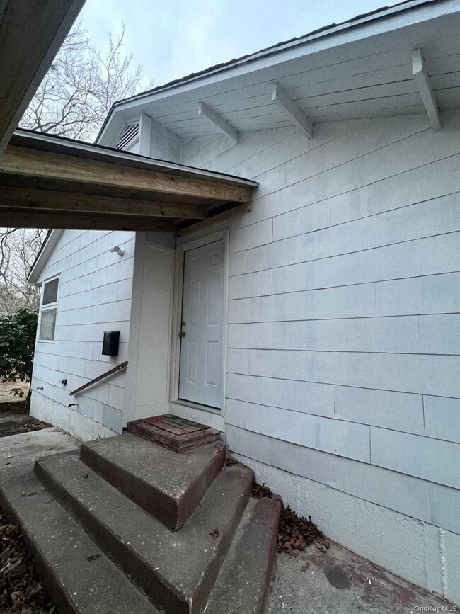 Building Photo - 5 Birch Ct