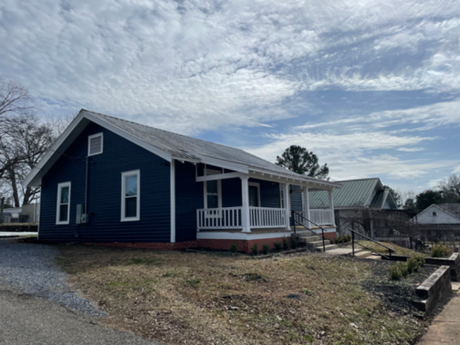 Building Photo - 203 S Dubois Ave