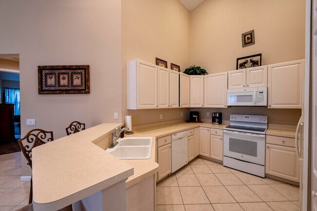 Foto del edificio - 8116 Carnoustie Pl