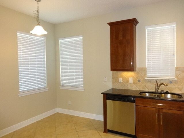 Foto del edificio - 13942 Darchance Rd