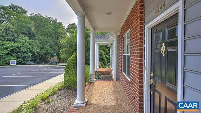 Foto del edificio - 2444 Bargamin Orchard Ln