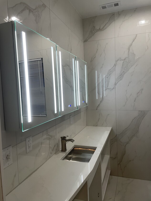 SPA BATHROOM-Beautiful Quartz and tile surround - 29 E Northwood Ave