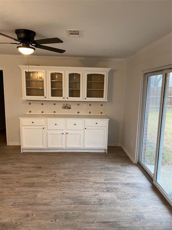 Building Photo - 2333 Seabreeze Dr