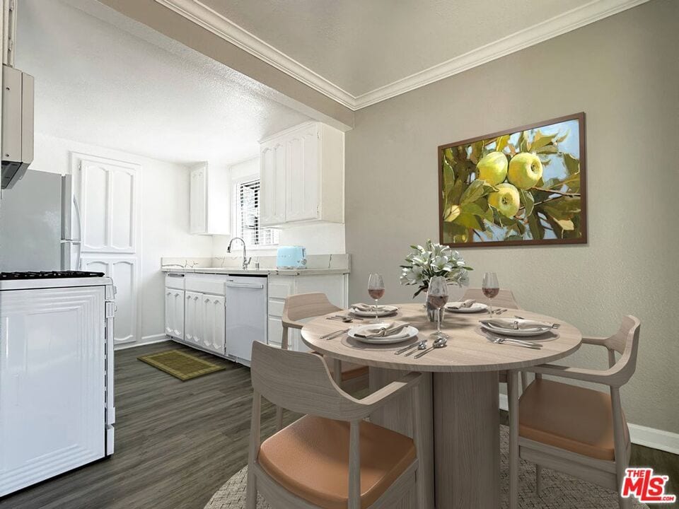 Building Photo - 1625 E G St