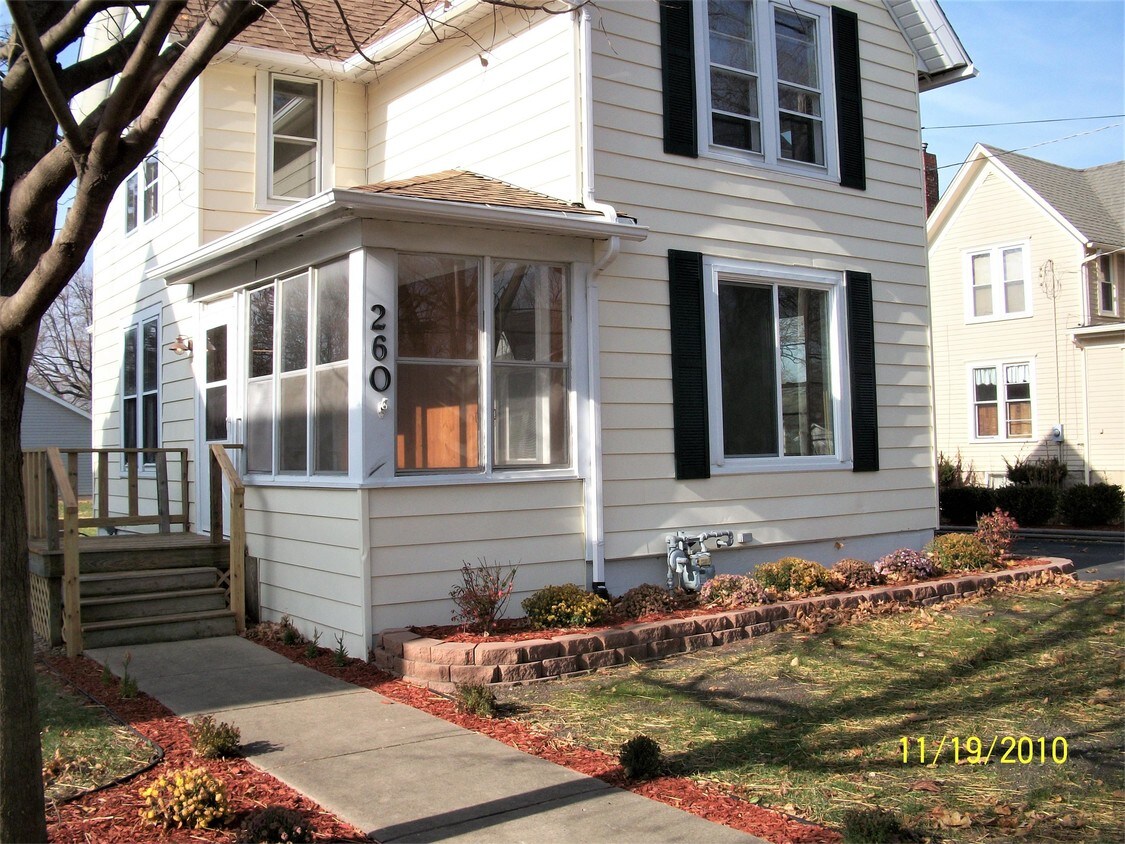 Primary Photo - 260-1260 N Main St