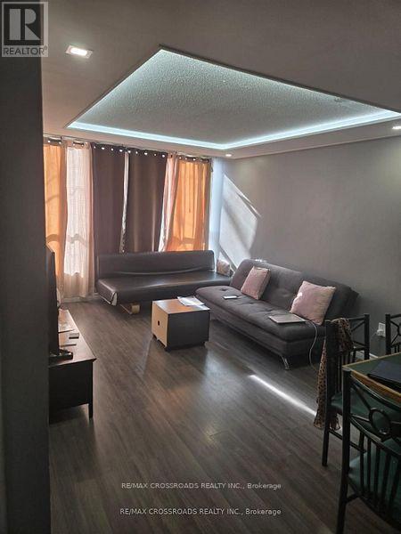 Building Photo - 3050 Ellesmere Rd