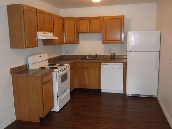 Kitchen - University Garden Apartments