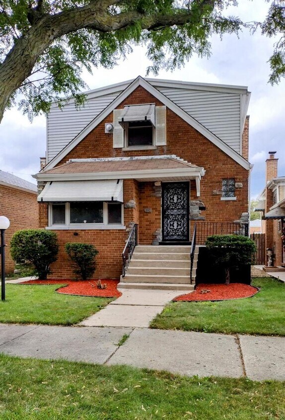 Primary Photo - 9630 S La Salle St