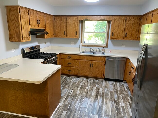 Building Photo - 2461 Red Oak Trl