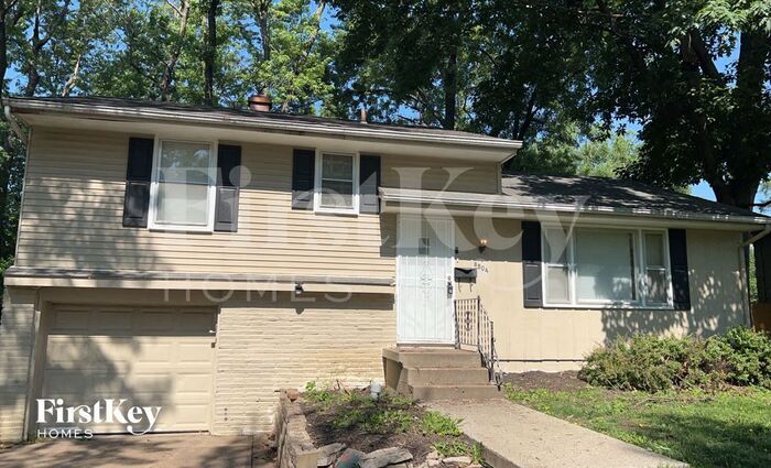Foto principal - 8504 Spring Valley Rd