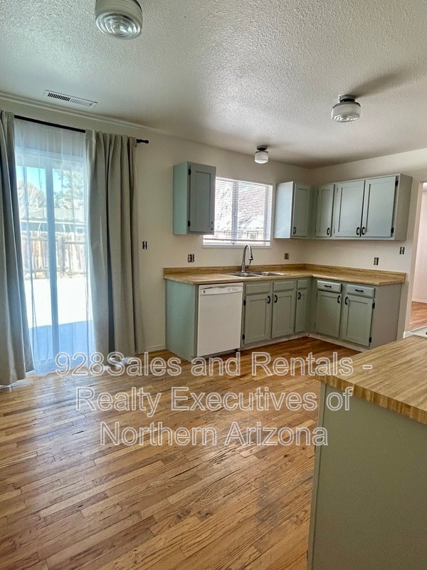 Foto del edificio - 3656 Fox Lair Dr