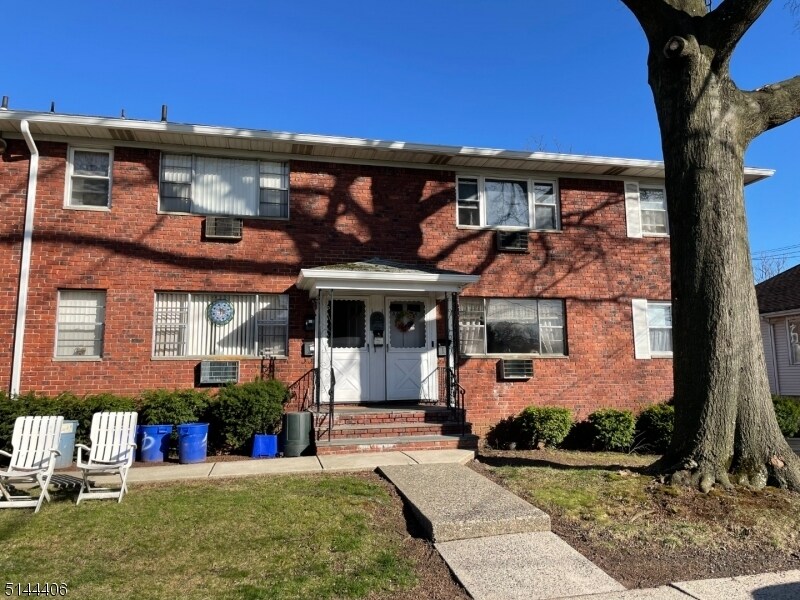 10 Gonnelli St Unit B3, Nutley, NJ 07110 Room for Rent in Nutley, NJ