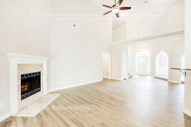 Building Photo - 4240 Autumn Lake Ct