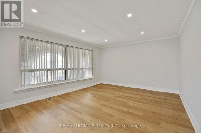 Building Photo - 129 Culford Rd