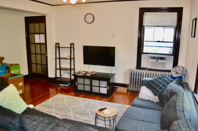 Foto del edificio - 291-293 Mt Auburn St