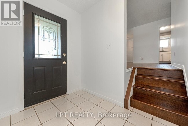 Building Photo - 20 Glenbrook Dr