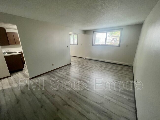 Foto del edificio - 116 S Garfield Ave
