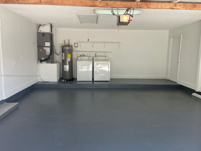 Photo - 15972 E Wind Cir House