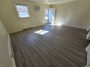 Building Photo - 6100 Strathmore Rd