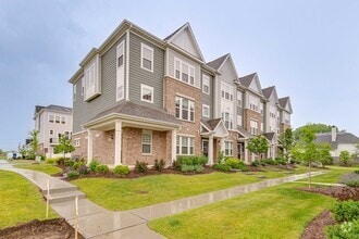 Building Photo - 121 Yorktown Ct