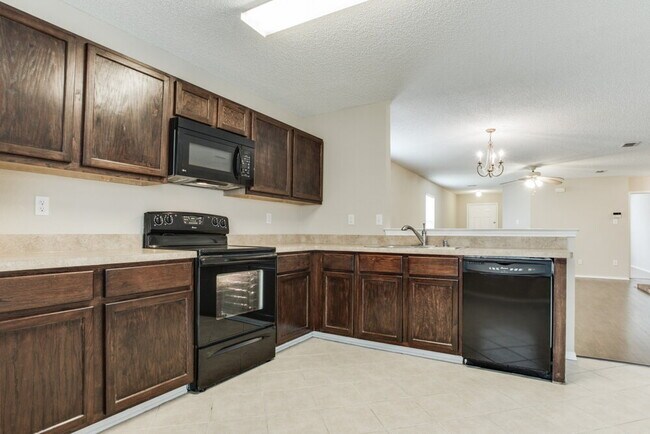Foto del edificio - 8712 Stonebriar Ln