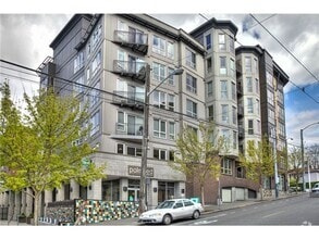 Building Photo - 1410 E Pine St
