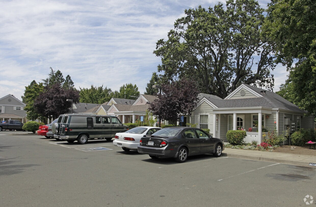 Foto del edificio - Lavell Village Apartments