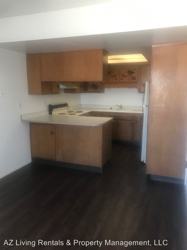Foto del edificio - 2381 Shorewood Dr