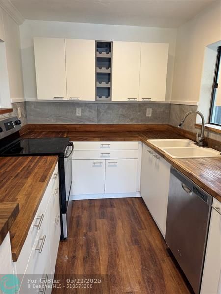 Foto principal - 520 NE 58th St