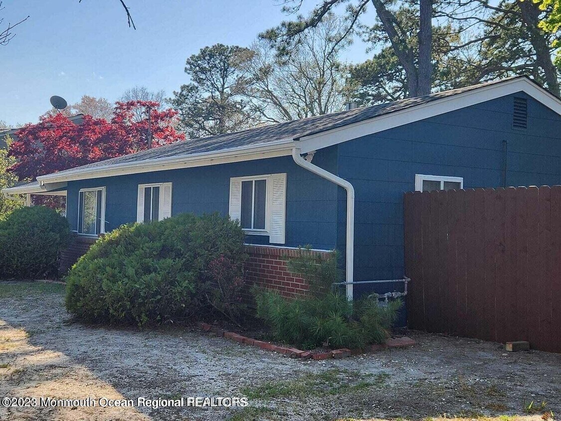 209 4th St, Barnegat Township, NJ 08005 House Rental in Barnegat