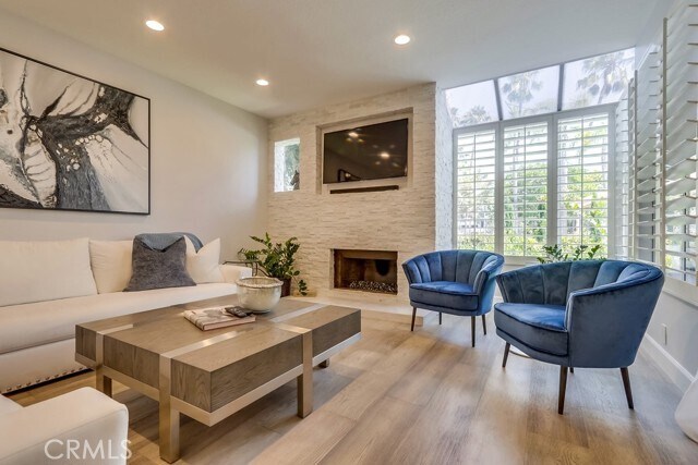Foto del edificio - 88 Baycrest Ct