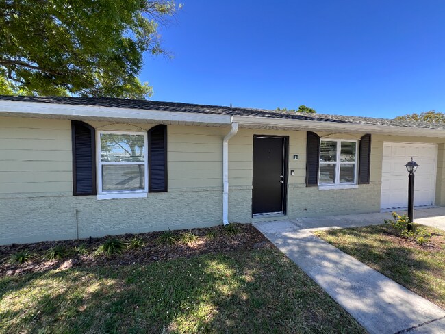 Building Photo - 419 Duchess Ct