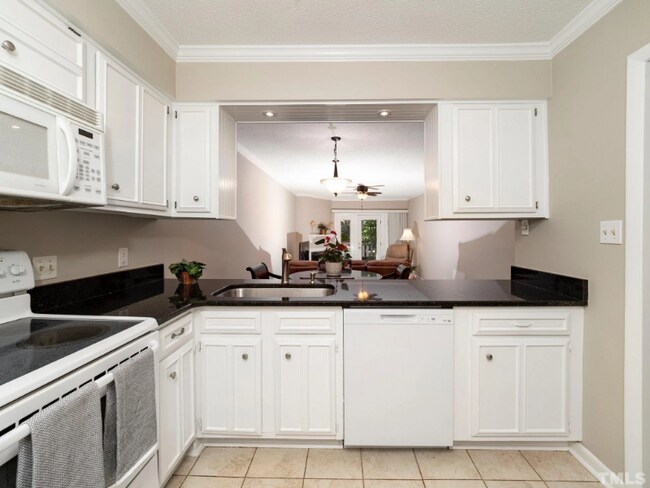 Foto del edificio - 1018 N Bend Dr