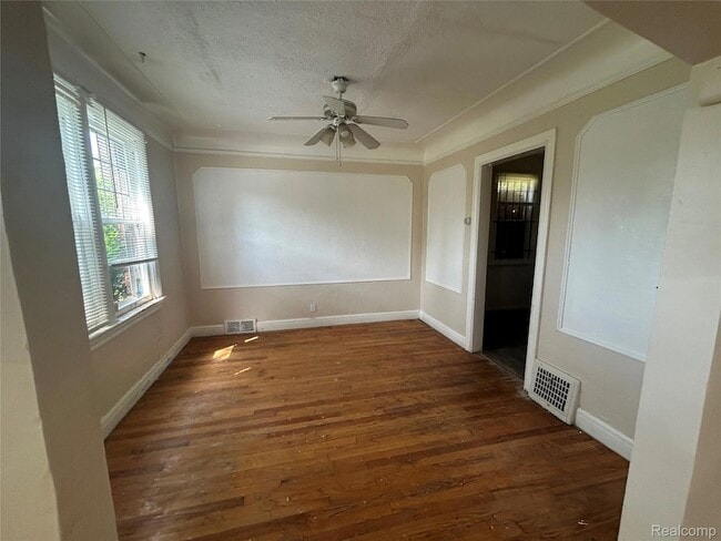 Building Photo - 13067 Wade St