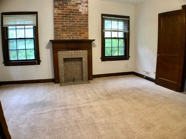 Building Photo - 2054 Iuka Ave