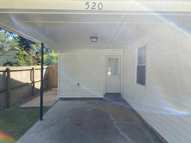 Foto del edificio - $500 OFF FIRST MONTH'S RENT!