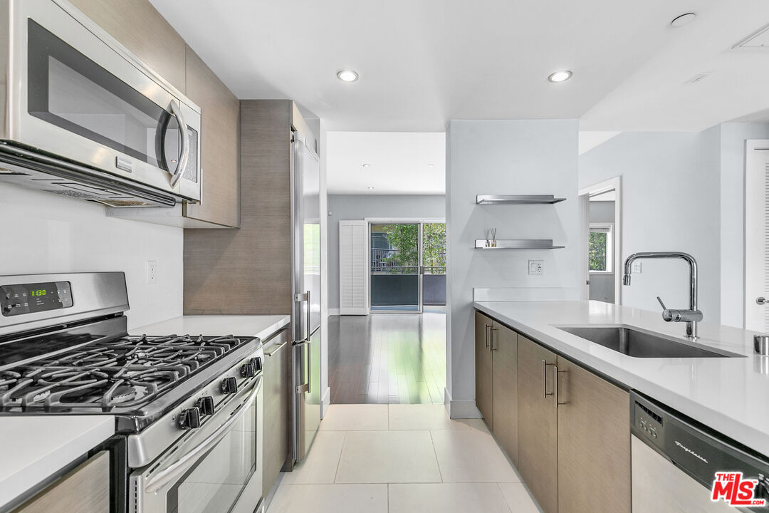 Foto principal - 1730 Sawtelle Blvd