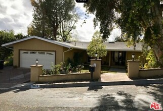 Building Photo - 22320 Quinta Rd