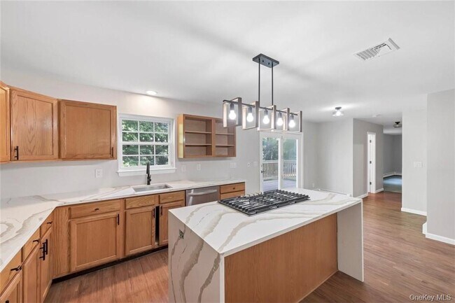 Foto del edificio - 5 Fairview Ln