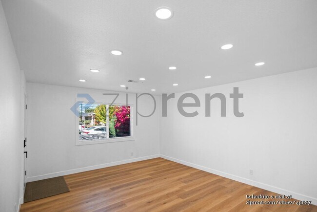 Building Photo - 4136 San Bernardino Way