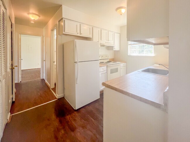 Foto del edificio - 520 Lancaster Creek Rd